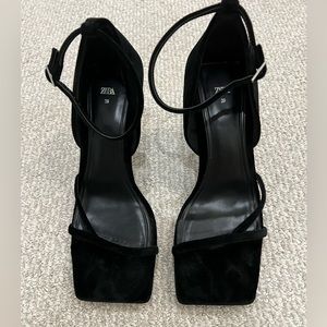 Zara velvet Black heels - size 39